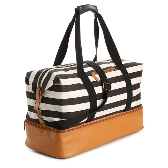 DSW Handbags - NEW DSW Weekend Travel Bag Striped White Black